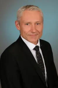 Geschäftsführer des Beerdigungsinstituts Freuer – Ihr Ansprechpartner mit Einfühlungsvermögen in Delmenhorst und Umgebung