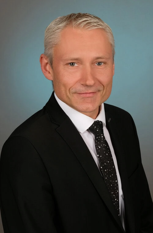 Geschäftsführer des Beerdigungsinstituts Freuer – Ihr Ansprechpartner mit Einfühlungsvermögen in Delmenhorst und Umgebung